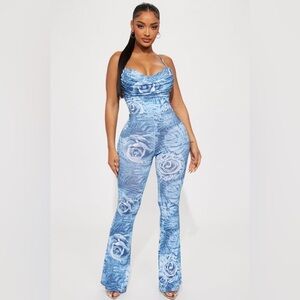 Fashion Nova It’s Only a Dream Blue Roses Flare Jumpsuit Sz Medium
